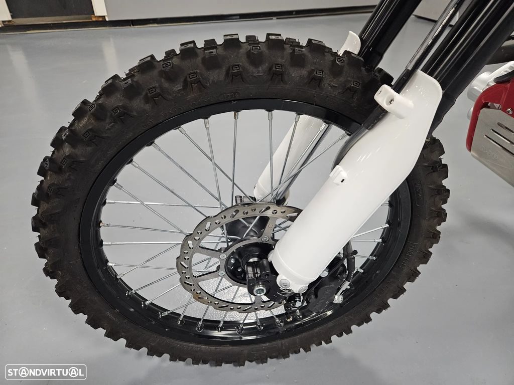 AJP 125 SPR Enduro — 10