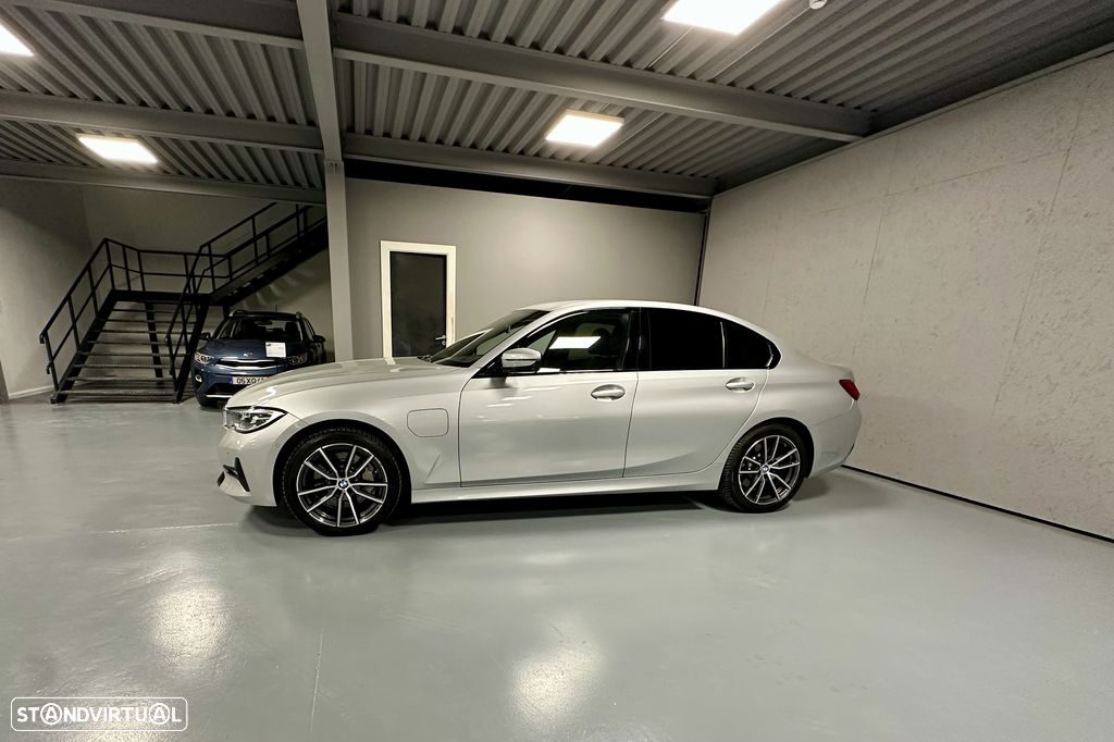 BMW 330 e Aut. Sport Line — 9