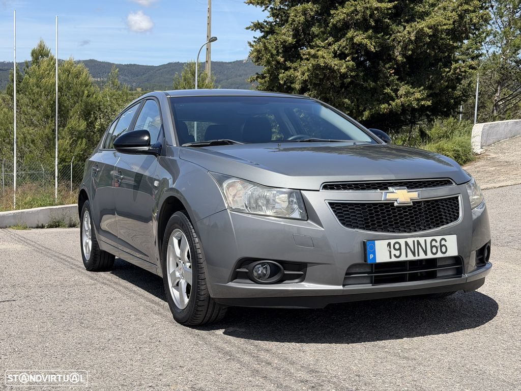 Chevrolet Cruze 1.6 LT