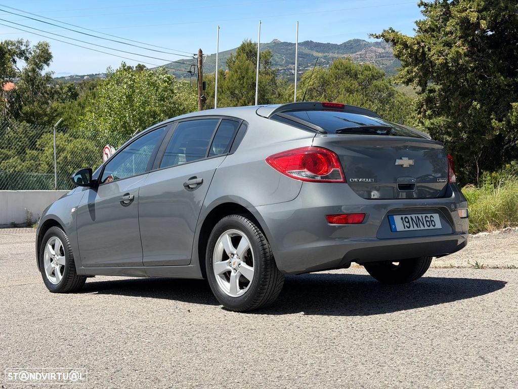 Chevrolet Cruze 1.6 LT — 2