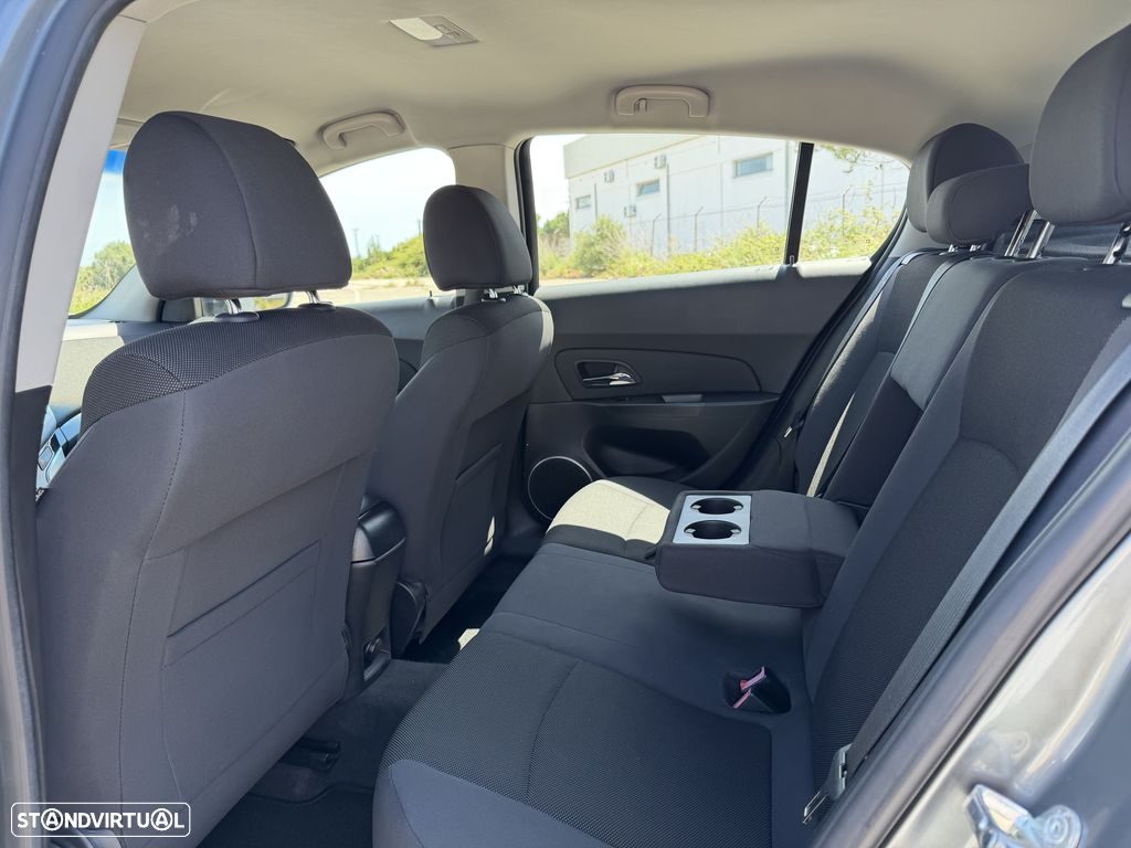 Chevrolet Cruze 1.6 LT — 11