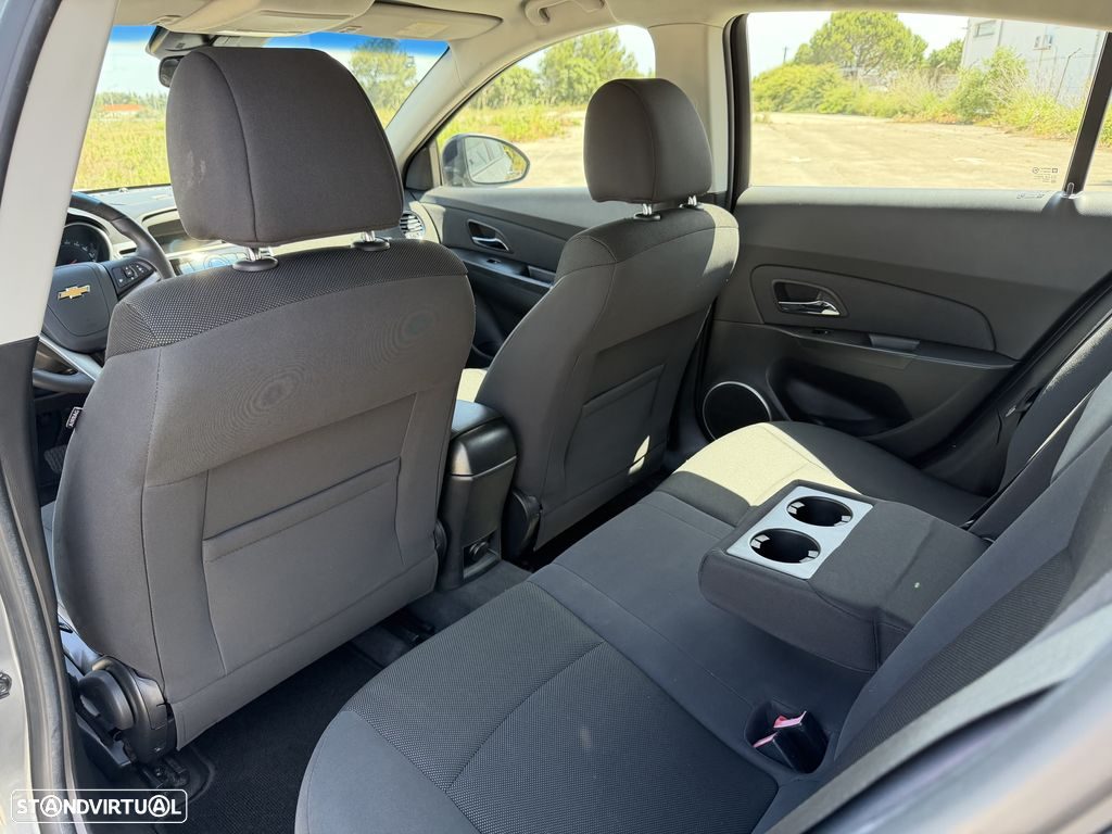 Chevrolet Cruze 1.6 LT — 12