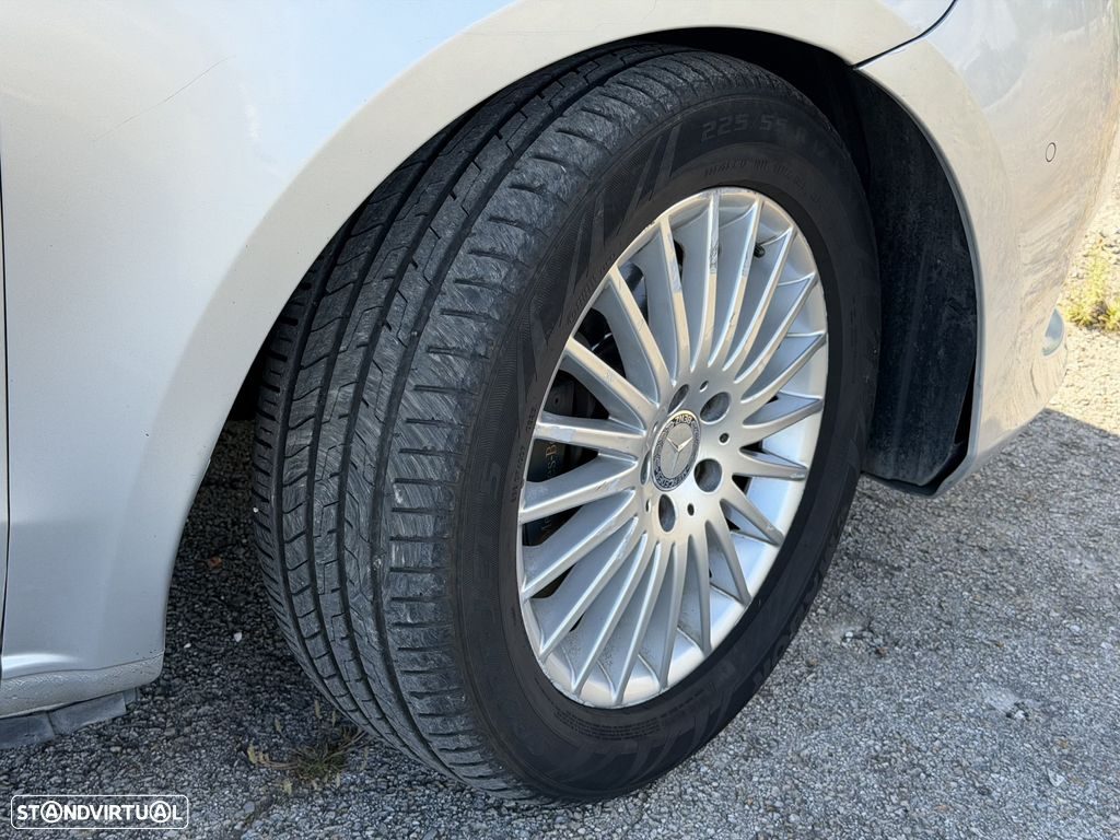 Mercedes-Benz V 220 d — 13