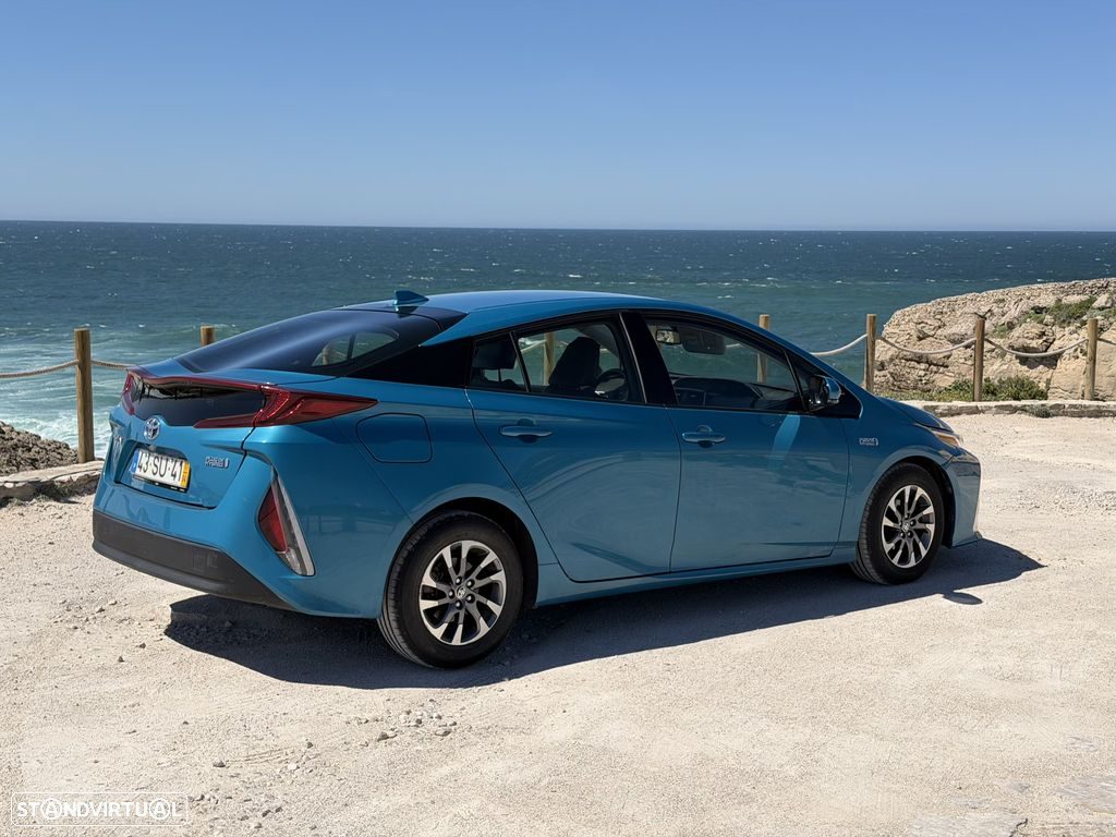 Toyota Prius 1.8 Plug-In Premium — 3