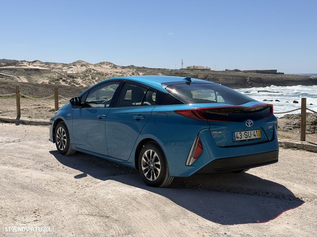 Toyota Prius 1.8 Plug-In Premium — 2