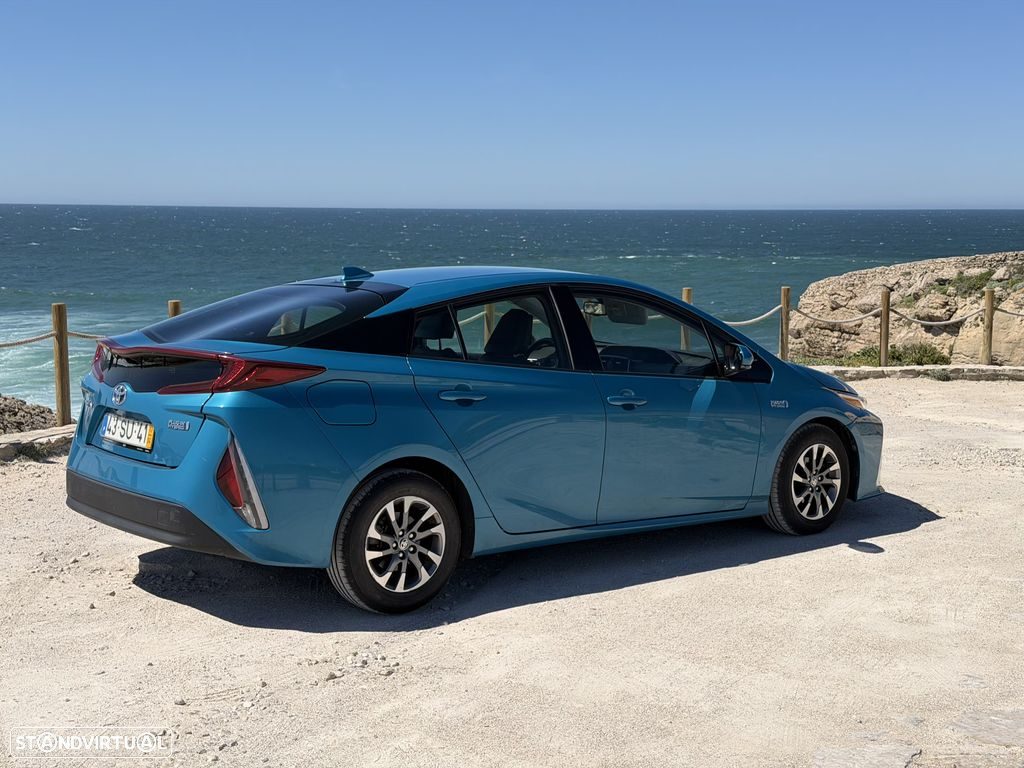 Toyota Prius 1.8 Plug-In Premium — 4