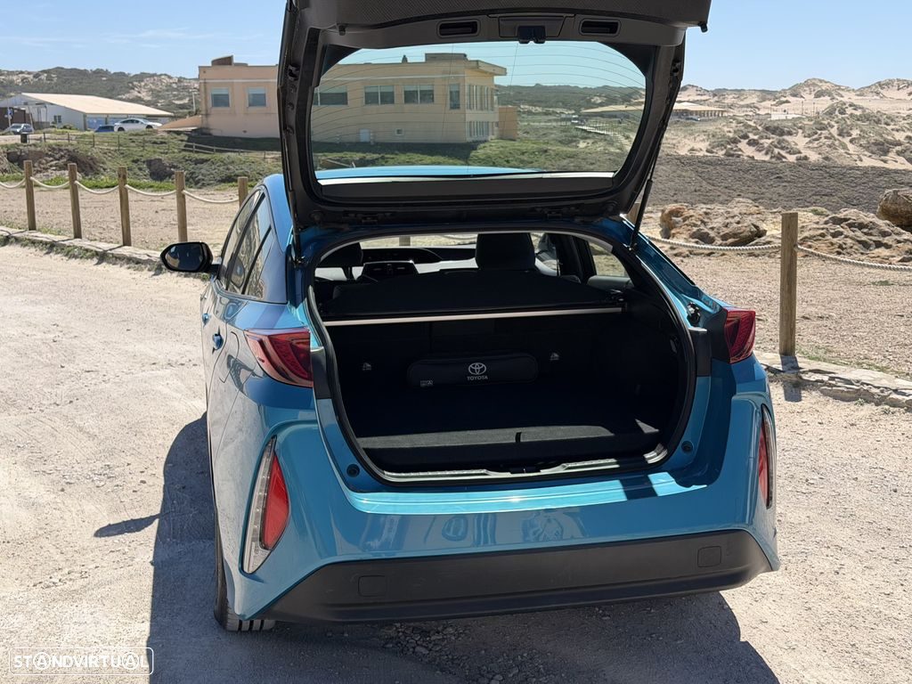 Toyota Prius 1.8 Plug-In Premium — 8