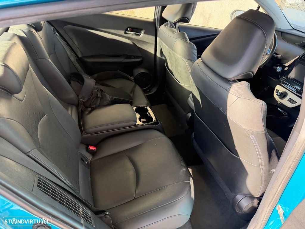 Toyota Prius 1.8 Plug-In Premium — 11