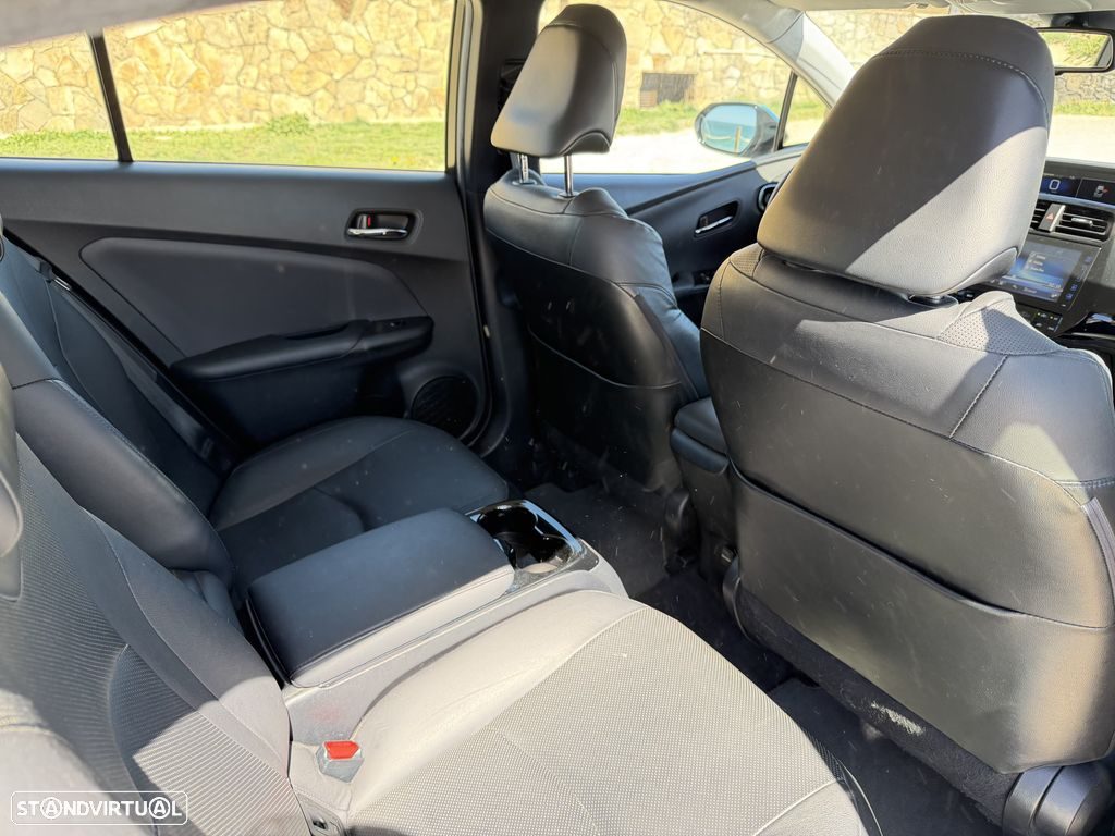 Toyota Prius 1.8 Plug-In Premium — 12