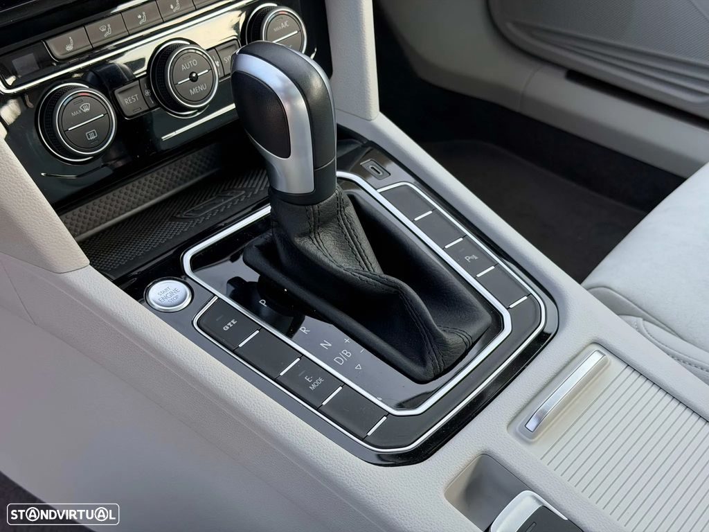 VW Passat 1.4 TSI DSG GTE — 12