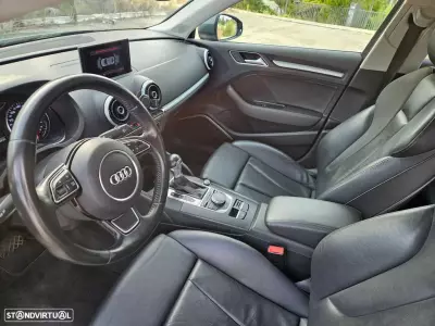 Audi A3 Limousine 1.6 TDI Limousine(clean diesel) S tronic S line Sport Pack 2015 (10/15)