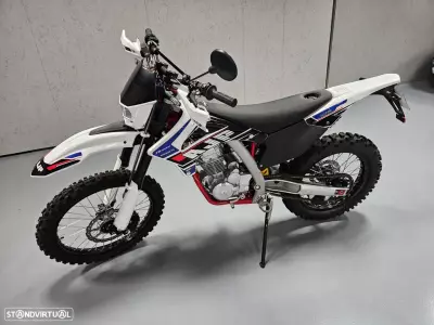 AJP 125 SPR Enduro 2024 (2/13)