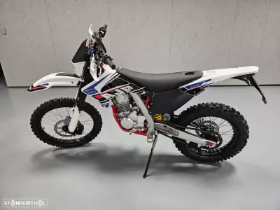 AJP 125 SPR Enduro 2024 (1/13)