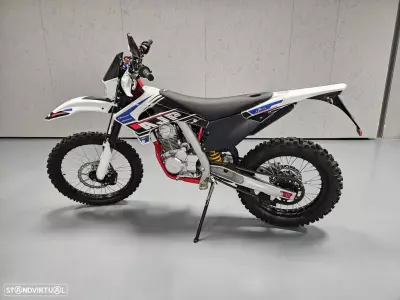 AJP 125 SPR Enduro 2024 (4/13)